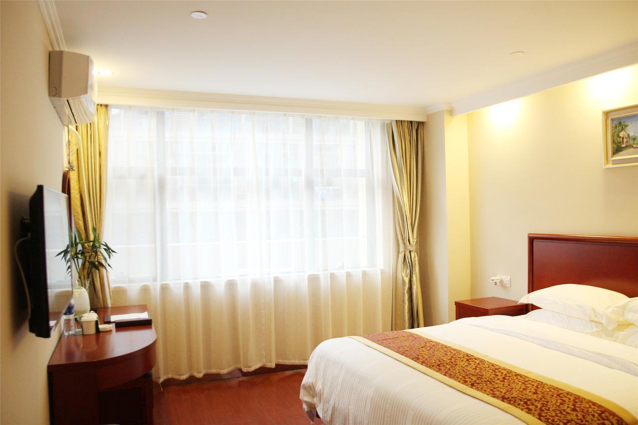 Shells Hanzhong City High Railway Station Renmin Road Hotel Exterior photo