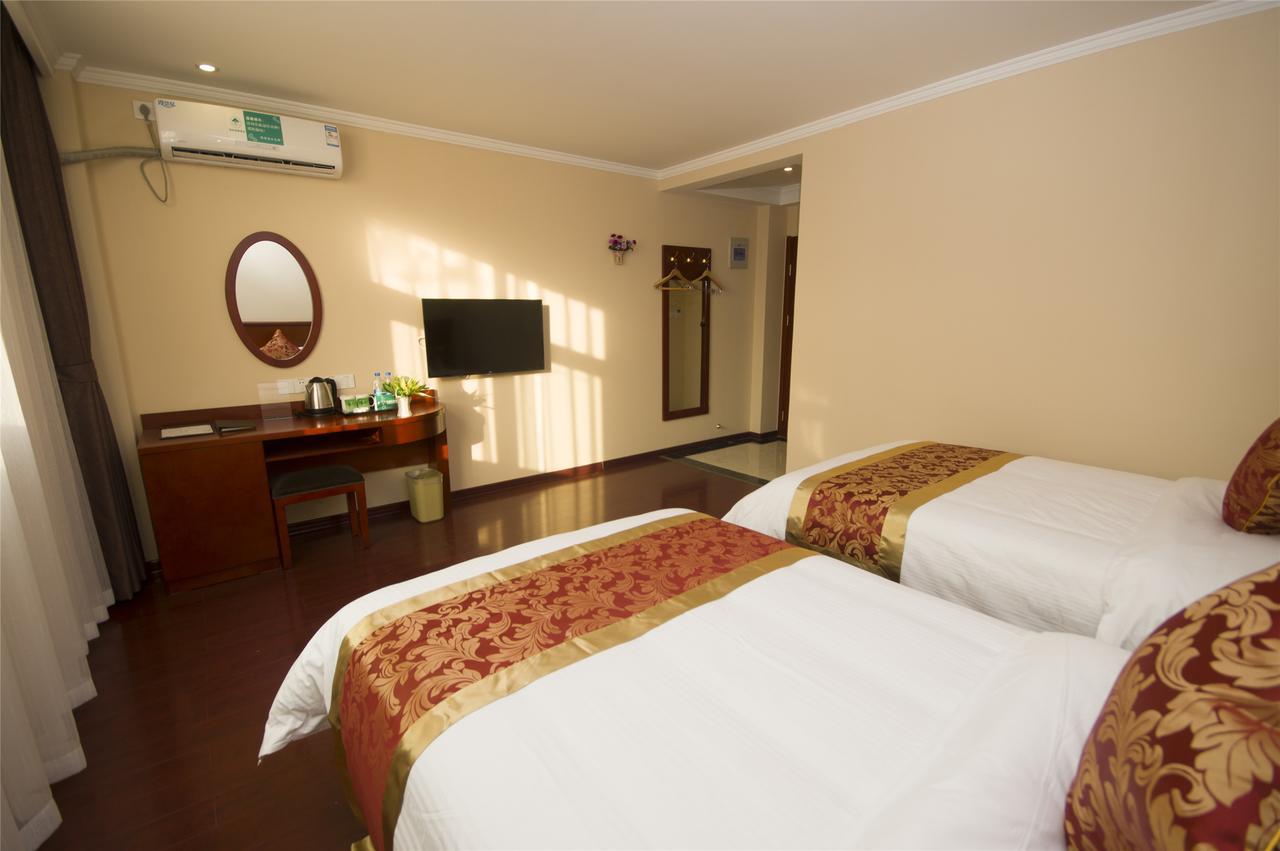 Shells Hanzhong City High Railway Station Renmin Road Hotel Exterior photo
